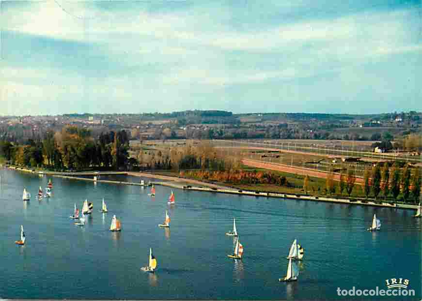 Postcards: Francia - 03 - Vichy - Voiliers surle Lac d'Allier - Le Champ de Courses - Le Golf House - Vue a&eacute;rie