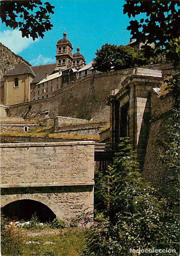 Postcards: Francia - 05 - Brian&ccedil;on - Les Remparts et la Cath&eacute;drale - CPM - Voir Scans Recto-Verso