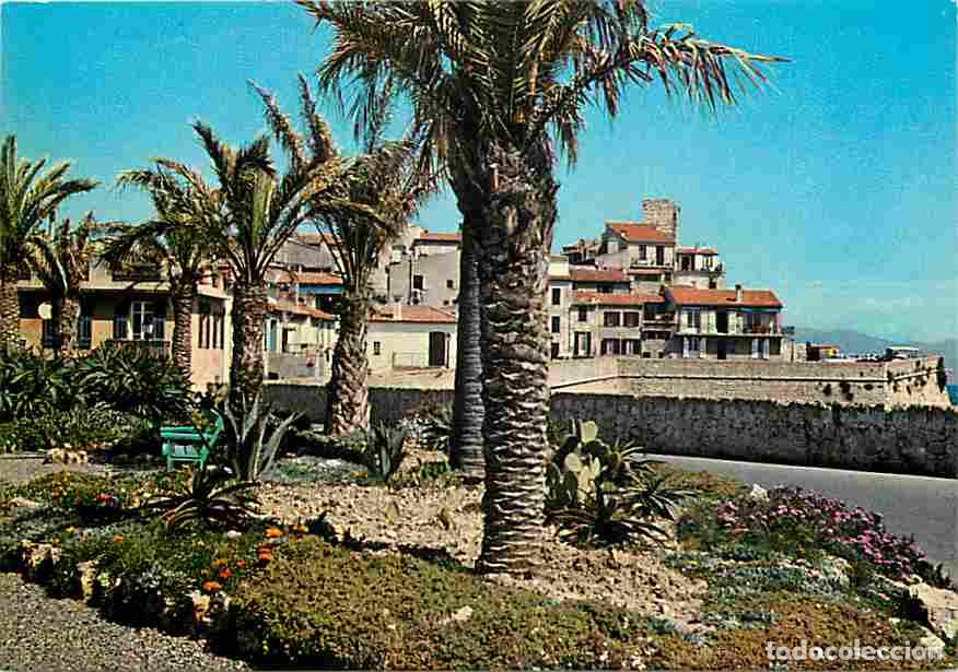 Postcards: Francia - 06 - Antibes - Vieille Ville - La vieille Ville - Les Jardins - Les Remparts - CPM - Voir