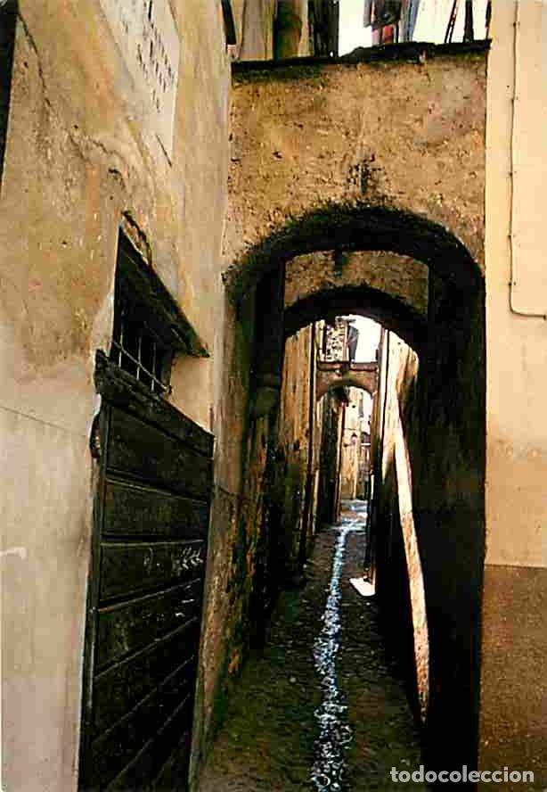 Postcards: Francia - 06 - La Brigue - Une vieille rue vout&eacute;e du village - CPM - Voir Scans Recto-Verso