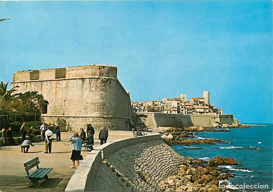 Postales: Francia - 06 - Antibes - Une partie des Remparts, les Tours Sarazines, au 1er planle Bastion St Andr