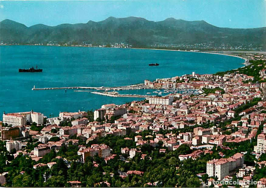 Postales: Francia - 06 - Cannes - Vue G&eacute;n&eacute;rale a&eacute;rienne et la baie de Napoule. Au fond : l'Esterel - CPM - Car