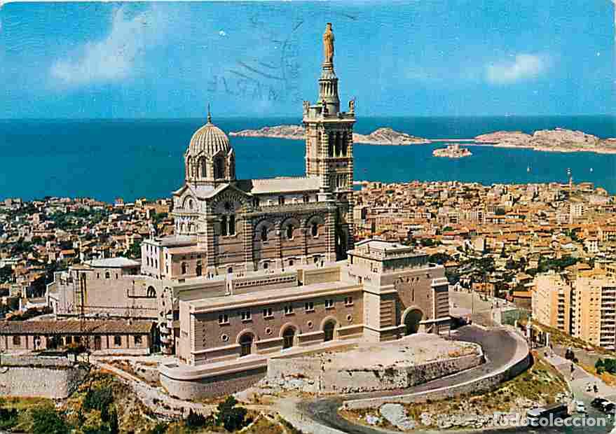 Cartes Postales: Francia - 13 - Marseille - Notre Dame de la Garde - Dans le fond Ch&acirc;teau d'If et iles du Frioul - Fl