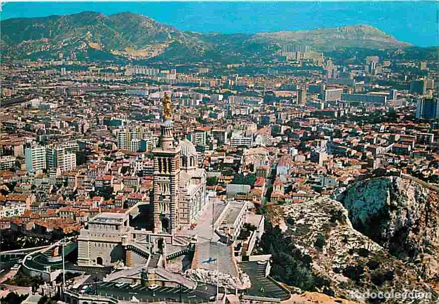 Cartes Postales: Francia - 13 - Marseille - Notre Dame de la Garde - La Ville - Vue a&eacute;rienne - CPM - Voir Scans Recto