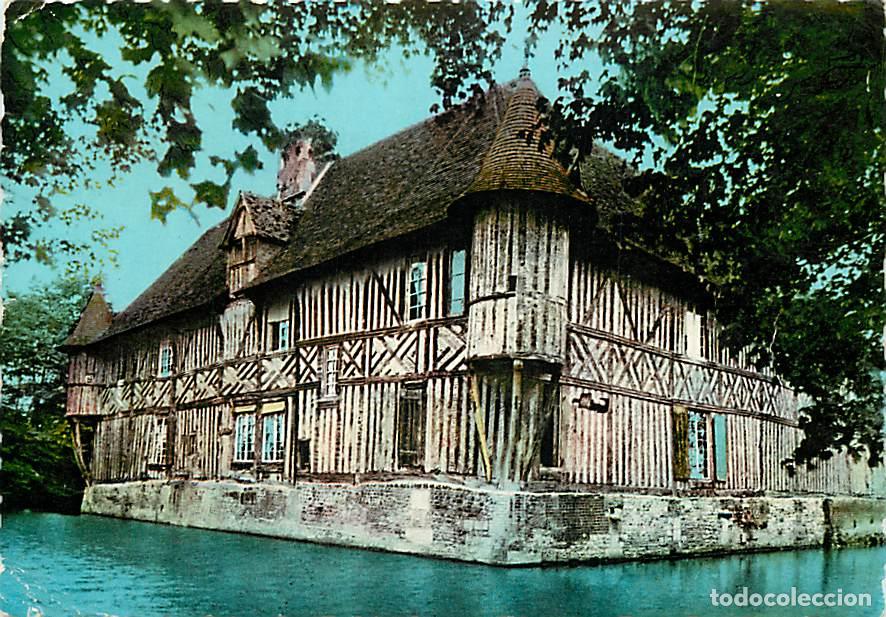 Cartes Postales: Francia - 14 - Coupesarte - Le Manoir Normand de Coupesarte en pans de bois ( colombages ) et entour