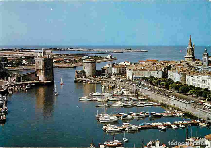 Postales: Francia - 17 - La Rochelle - Vue Panoramique sur le Port avec les Tours St-Nicolas et de la Cha&icirc;ne e