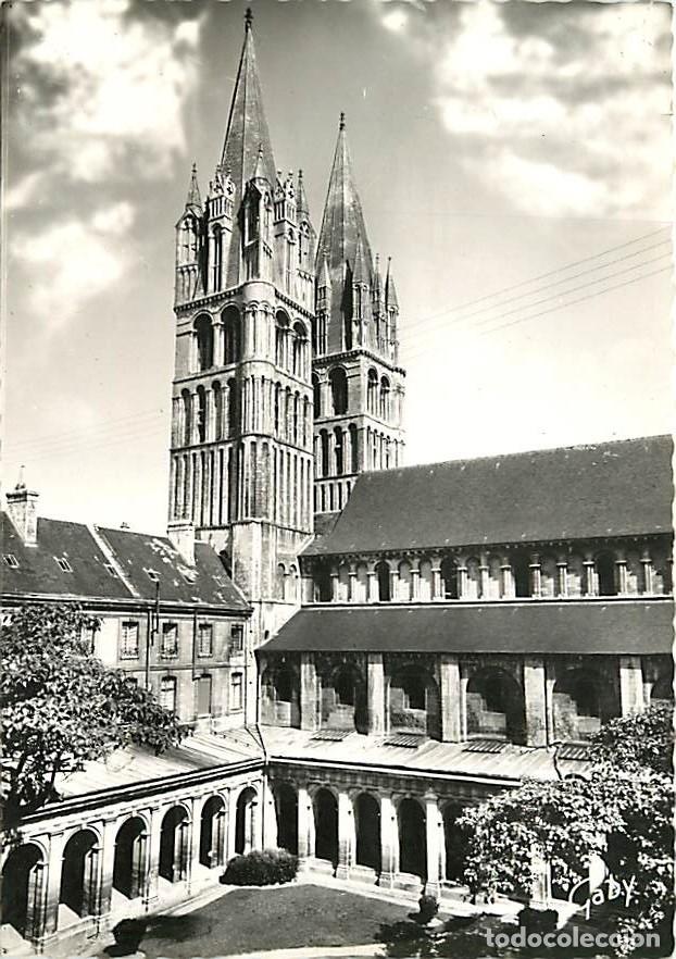 Postales: Francia - 14 - Caen - Eglise Abbatiale Saint-Etienne - Tours, et Fl&egrave;ches, vues du Clo&icirc;tre de l'Abbav