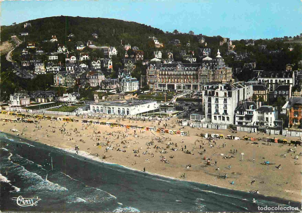 Postales: Francia - 14 - Houlgate - Vue G&eacute;n&eacute;rale a&eacute;rienne - La Plage le Casino et les Pl&eacute;iades - Mention Photo