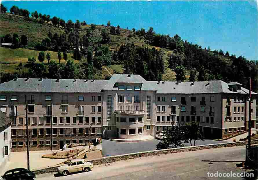Postales: Francia - 15 - Chaudes-Aigues - L'Etablissement Thermal - Automobiles - Flamme Postale - CPM - Voir