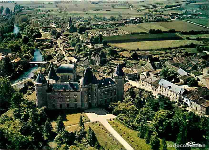Cartoline: Francia - 16 - Verteuil sur Charente - Vue a&eacute;rienne - Le ch&acirc;teau - Carte Neuve - CPM - Voir Scans Re