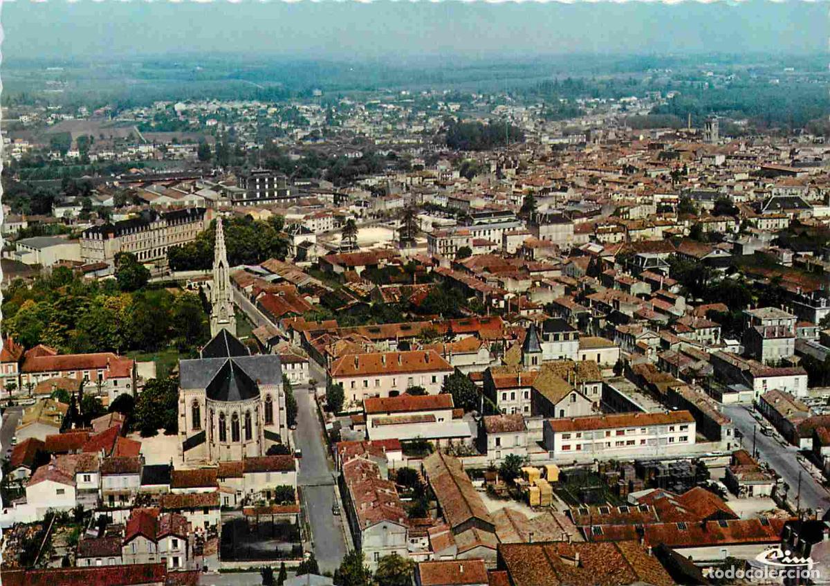 Postales: Francia - 16 - Cognac - Vue G&eacute;n&eacute;rale a&eacute;rienne - Carte Dentel&eacute;e - CPSM grand format - Voir Scans Rect