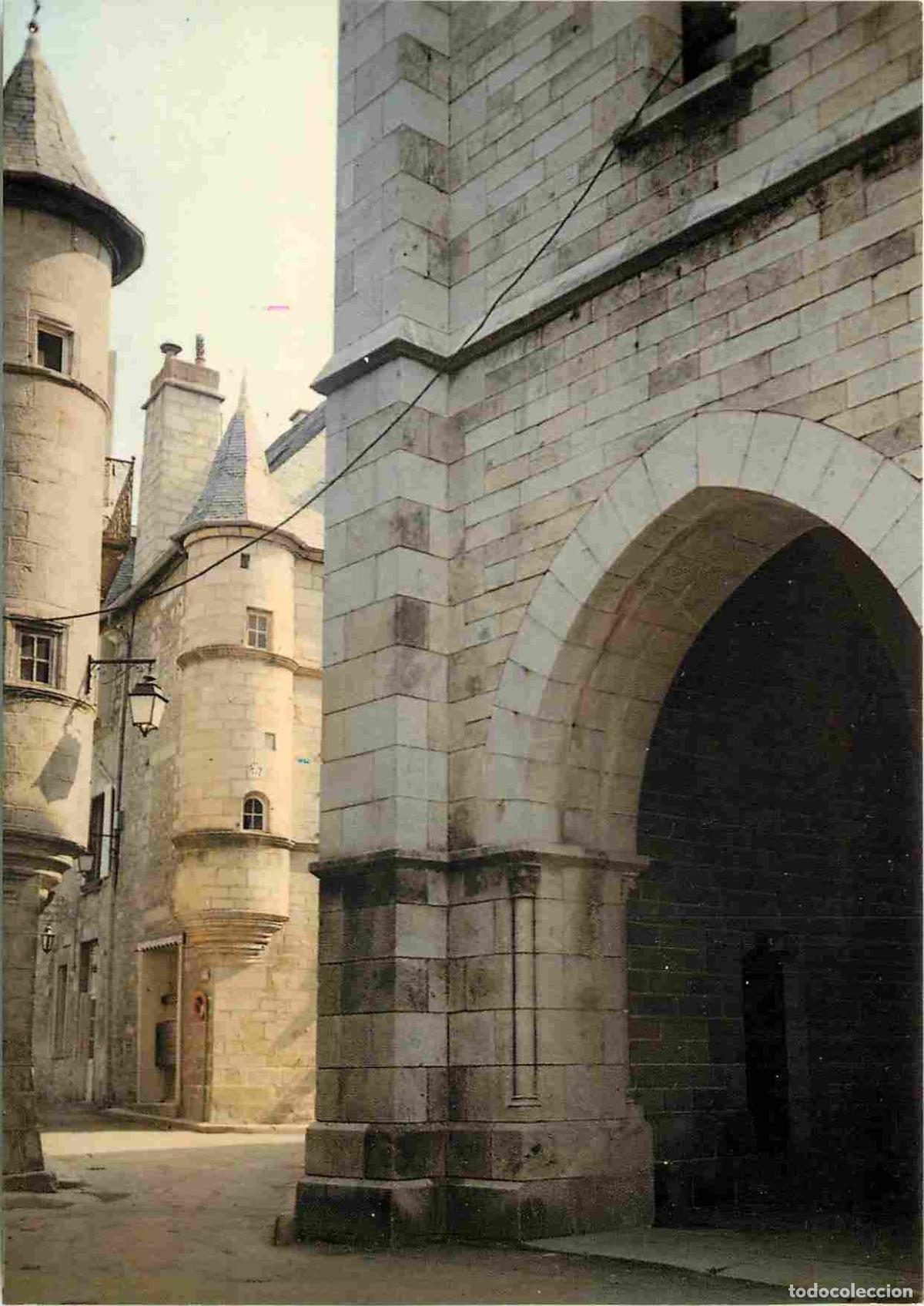 Postales: Francia - 19 - Ussel - Porche de l'Eglise et Tours des vieilles Maisons - CPM - Voir Scans Recto-Ver