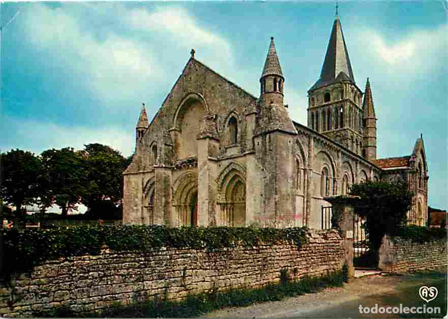 Postales: Francia - 17 - Aulnay de Saintonge - L'Eglise Saint-Pierre-de-la-Tour - Etat pli visible - CPM - Voi