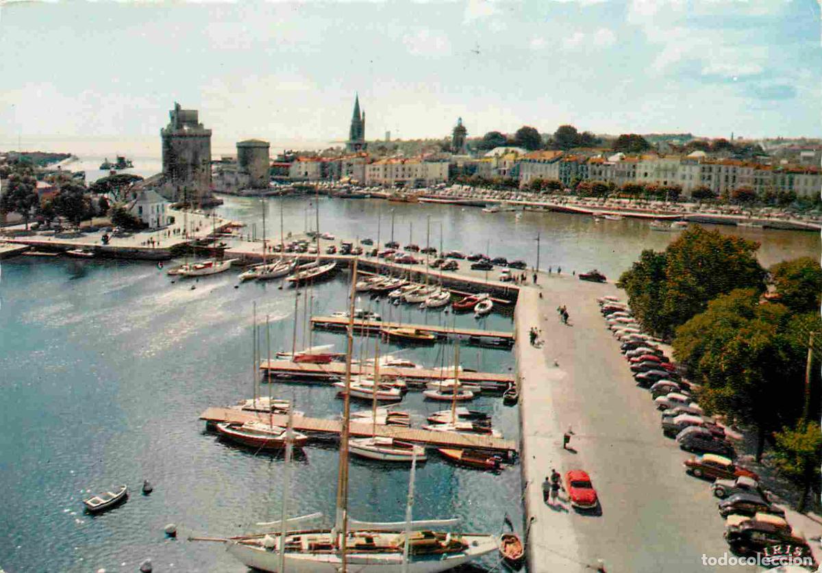 Postales: Francia - 17 - La Rochelle - Le vieux Port - Le Bassin des Yachts - Automobiles - Les deux Tours - T
