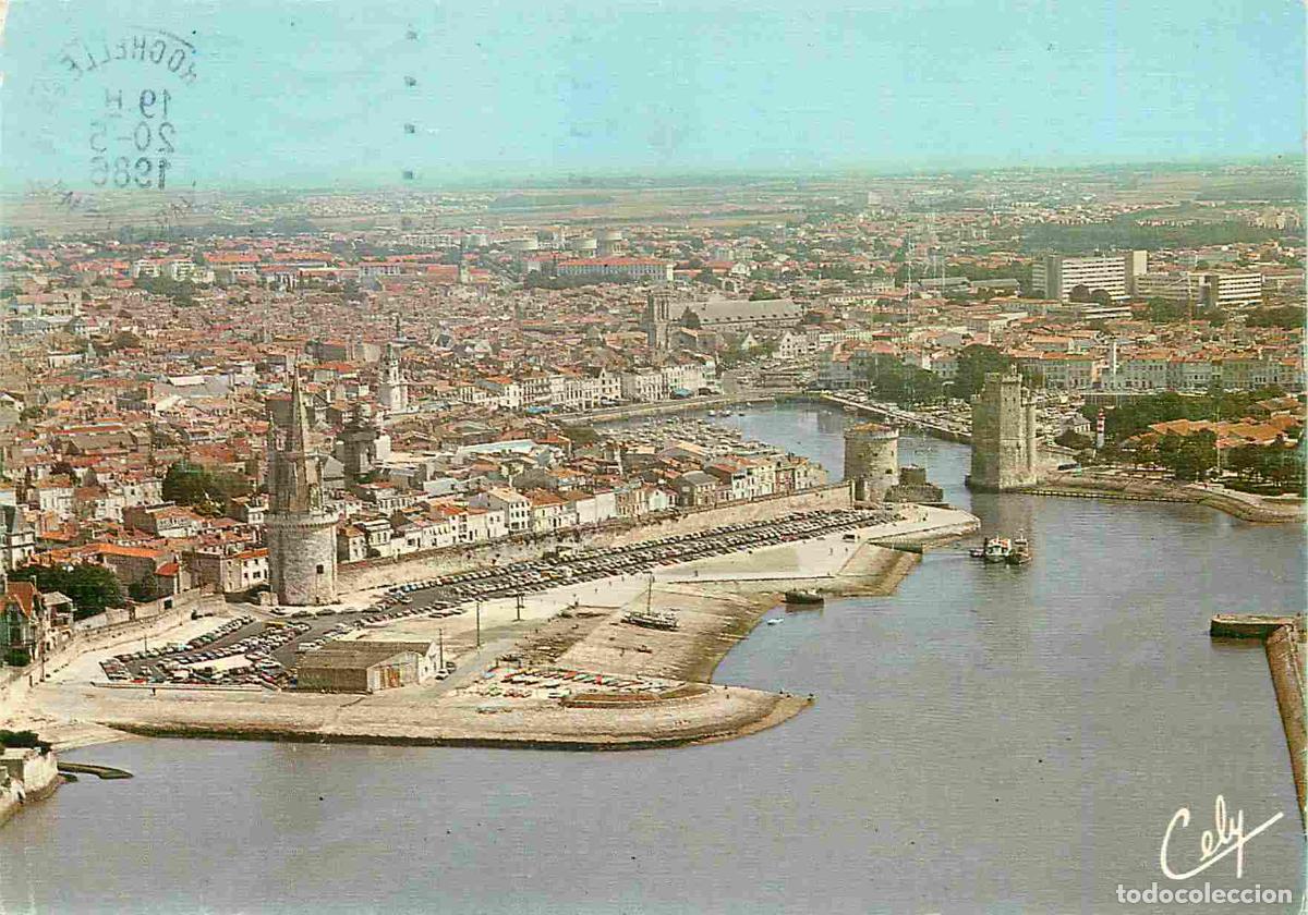 Postales: Francia - 17 - La Rochelle - Vue G&eacute;n&eacute;rale a&eacute;rienne - Tour de la lanterne - entr&eacute;e du port - CPM - Vo