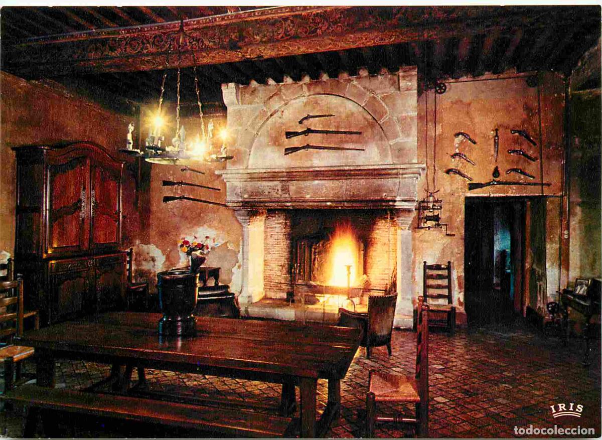 Cartes Postales: Francia - 17 - Saint Porchaire - int&eacute;rieur du Ch&acirc;teau de la Roche Courbon - Salle &agrave; manger saintonge