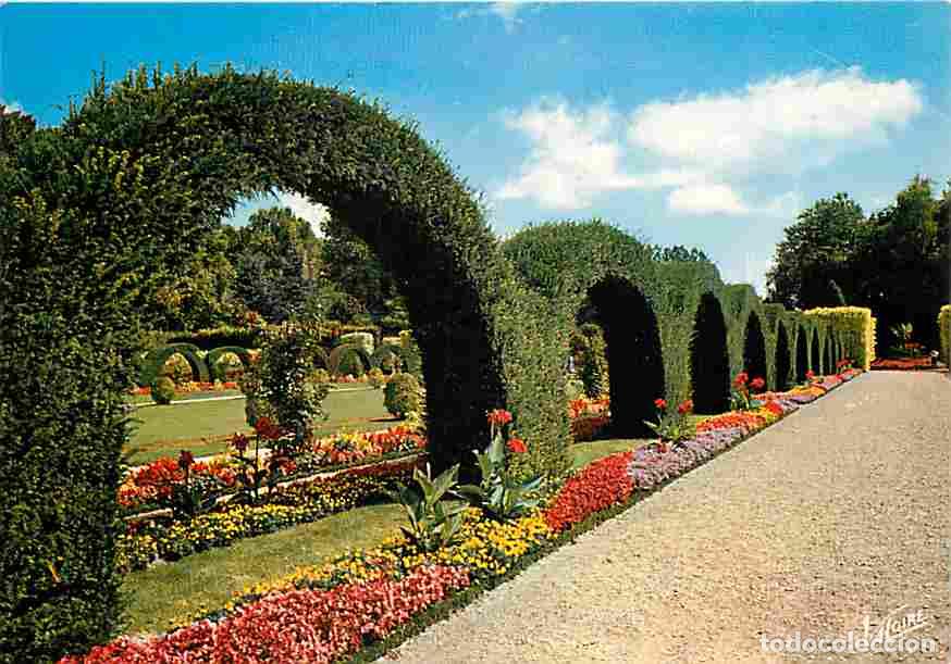 Cartes Postales: Francia - 18 - Bourges - Le Jardin d&eacute;s Pr&eacute;s Fichaux - Les Arcades - Fleurs - Carte Neuve - CPM - Voi