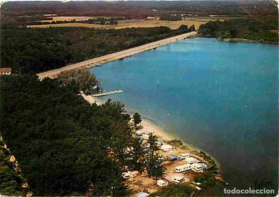 Cartes Postales: Francia - 18 - Argent sur Sauldre - Vue a&eacute;rienne du lac du Puits et du camping - Etat l&eacute;ger pli visi