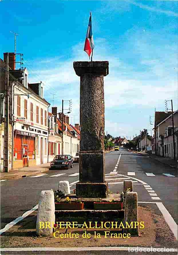 Cartes Postales: Francia - 18 - Bru&egrave;re Allichamps - Borne milliaire du llle si&egrave;cle marquant selon la tradition le cen