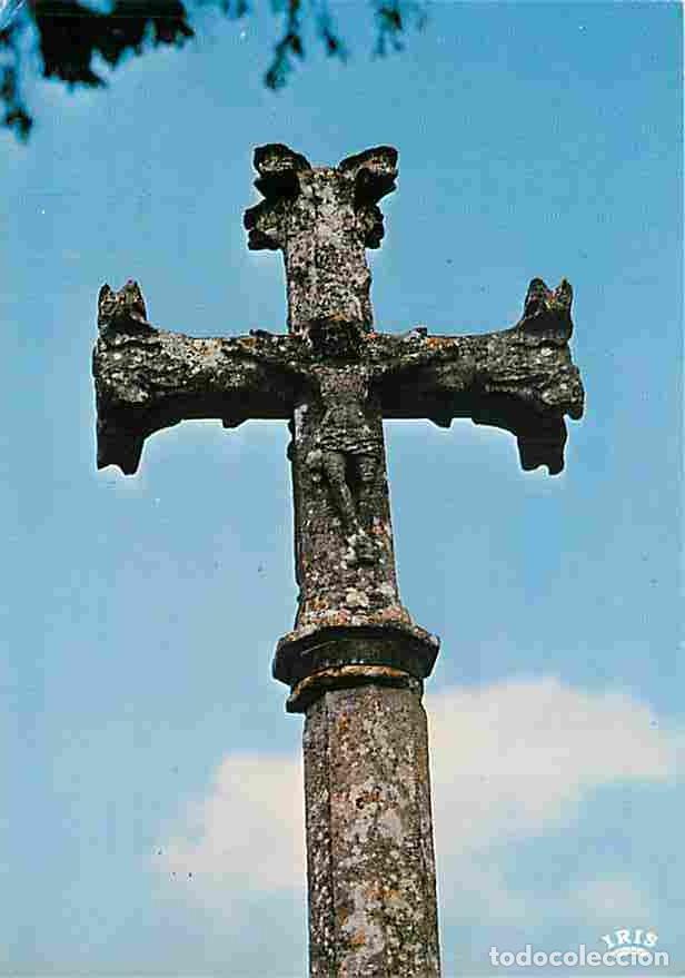 Postales: Francia - 21 - Fain les Moutiers - La Croix pr&egrave;s de l'Eglise - Etat pli visible - CPM - Voir Scans R