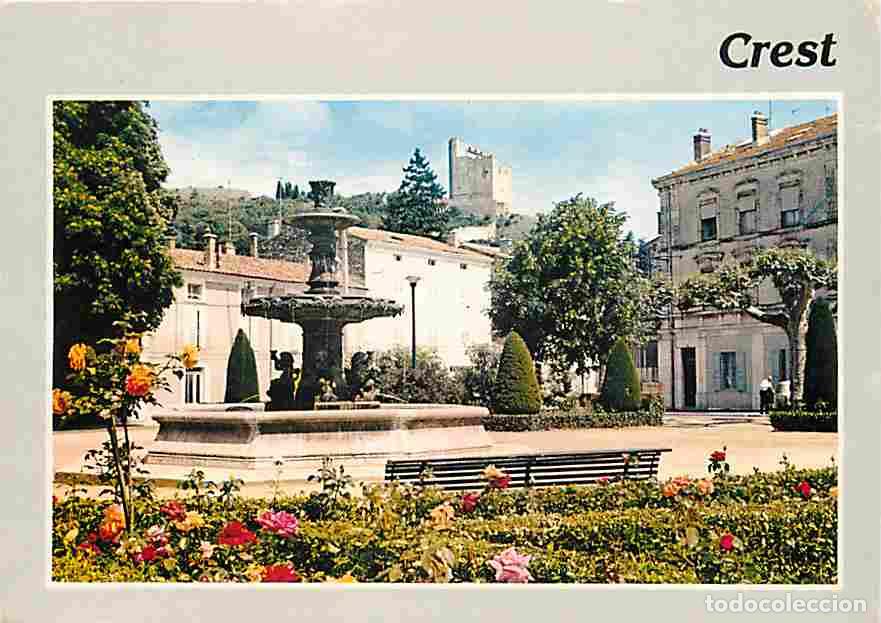 Postales: Francia - 26 - Crest - Le square, la fontaine. Au fond, la tour - Fleurs - Carte Neuve - CPM - Voir