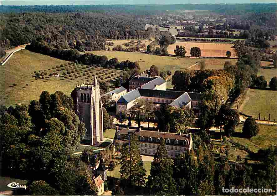 Postales: Francia - 27 - Le Bec Hellouin - Abbaye Notre-Dame du Bec-Hellouin - Vue G&eacute;n&eacute;rale a&eacute;rienne - Tour St