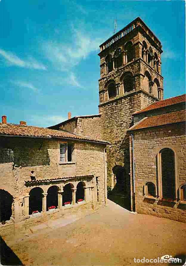 Postales: Francia - 26 - Saint Donnat sur l'Herbasse - Face sud-tour - Cour int&eacute;rieure - Clo&icirc;tre de la fin du