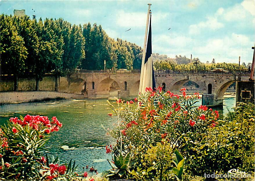 Postales: Francia - 30 - Sommi&egrave;res - Le pont romain sur le Vidourle, la tour (Xe s) - Fleurs - Flamme Postale