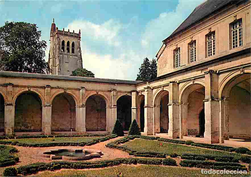 Postales: Francia - 27 - Le Bec Hellouin - Abbaye Notre-Dame du Bec-Hellouin - Le clo&icirc;tre - La Tour St-Nlcolas