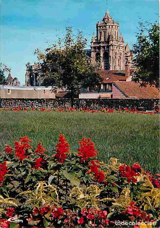 Postales: Francia - 27 - Gisors - Perspective sur la tour de l'&eacute;glise vue du jardin du ch&acirc;teau - Fleurs - CPM