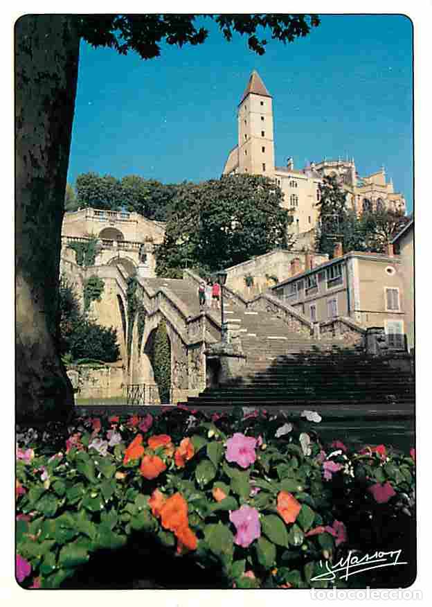 Postales: Francia - 32 - Auch - Escalier monumental - Statue de D'Artagnan - Tour d'Armagnac - Fleurs - CPM -