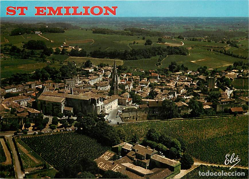 Postales: Francia - 33 - Saint Emilion - Vue G&eacute;n&eacute;rale a&eacute;rienne avec l'Eglise Monolithe et la Tour du Guetteur