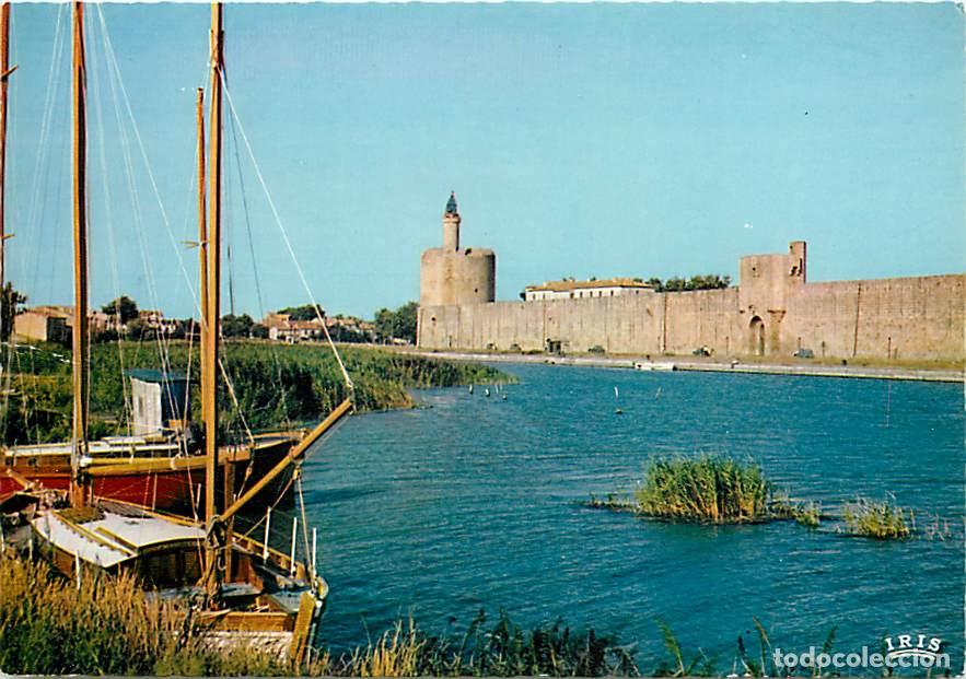 Postales: Francia - 30 - Aigues Mortes - Les Remparts - La Poterne des Remblais et la Tour de Constance - Bate