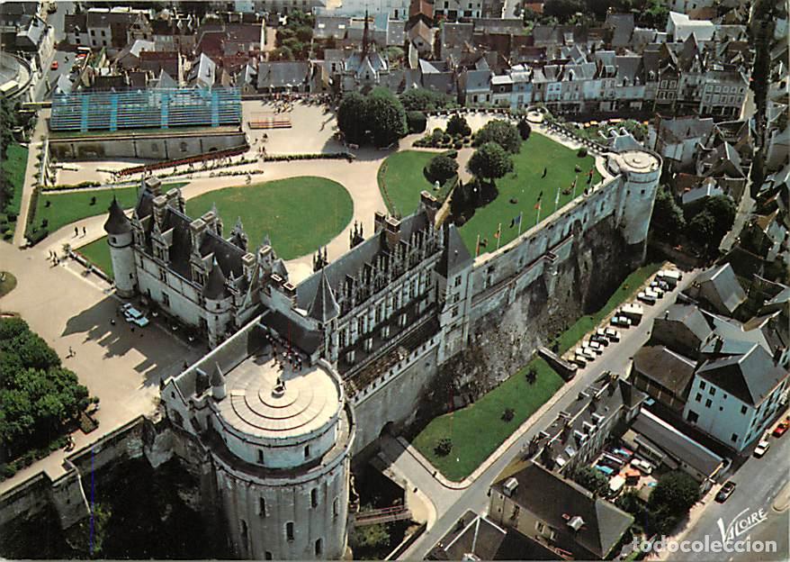 Postales: Francia - 37 - Amboise - Vue a&eacute;rienne du Ch&acirc;teau et des jardins. La tour des Minimes, le Logis du Ro