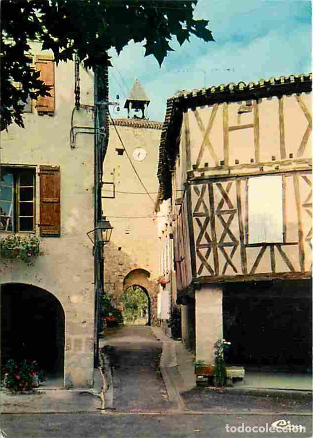 Postales: Francia - 32 - Fourc&egrave;s - La tour de l'horloge - Vieilles pierres - Maison &agrave; pans de bois - CPM - Voi