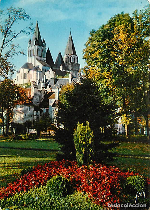 Cartes Postales: Francia - 37 - Loches - La Coll&eacute;giale Saint-Ours vue du Jardin Public - Fleurs - CPM - Voir Scans Re