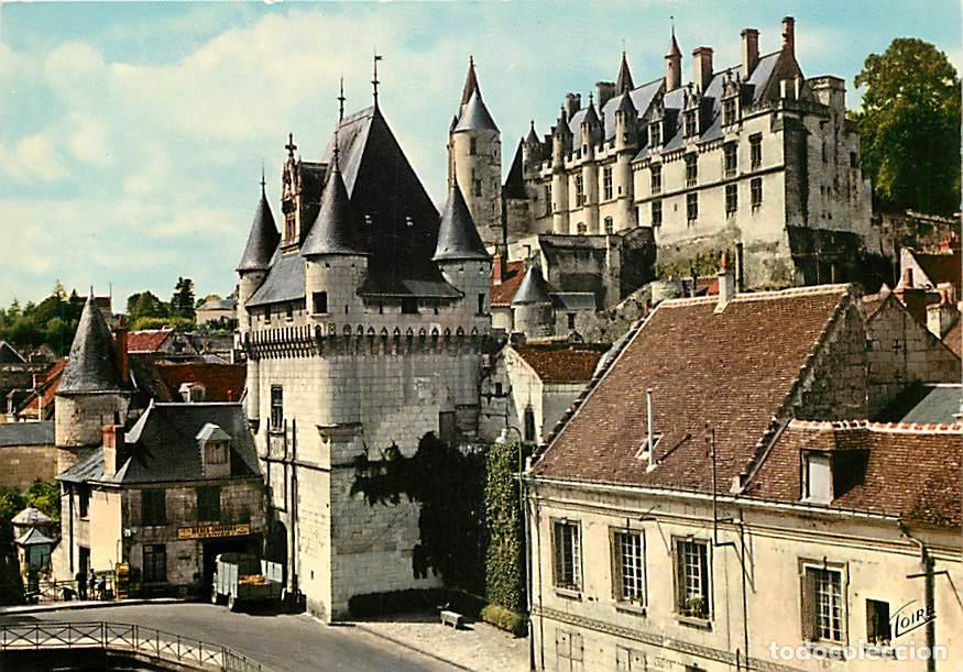 Cartes Postales: Francia - 37 - Loches - La porte des Cordeliers, domin&eacute;e par les Logis Royaux du ch&acirc;teau - Carte Neu