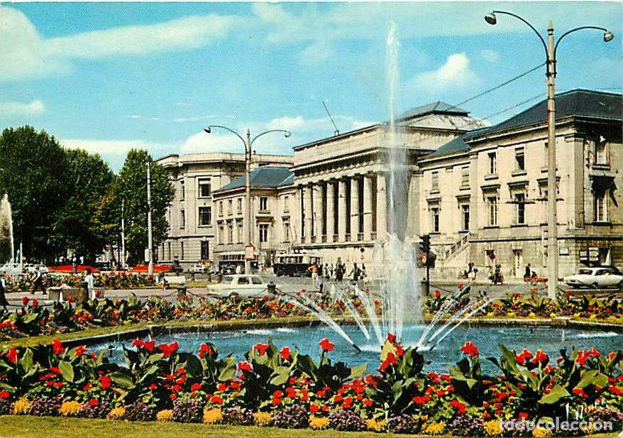 Postales: Francia - 37 - Tours - La place Jean Jaur&egrave;s et le palais de justice - Automobiles - Fleurs - Flamme