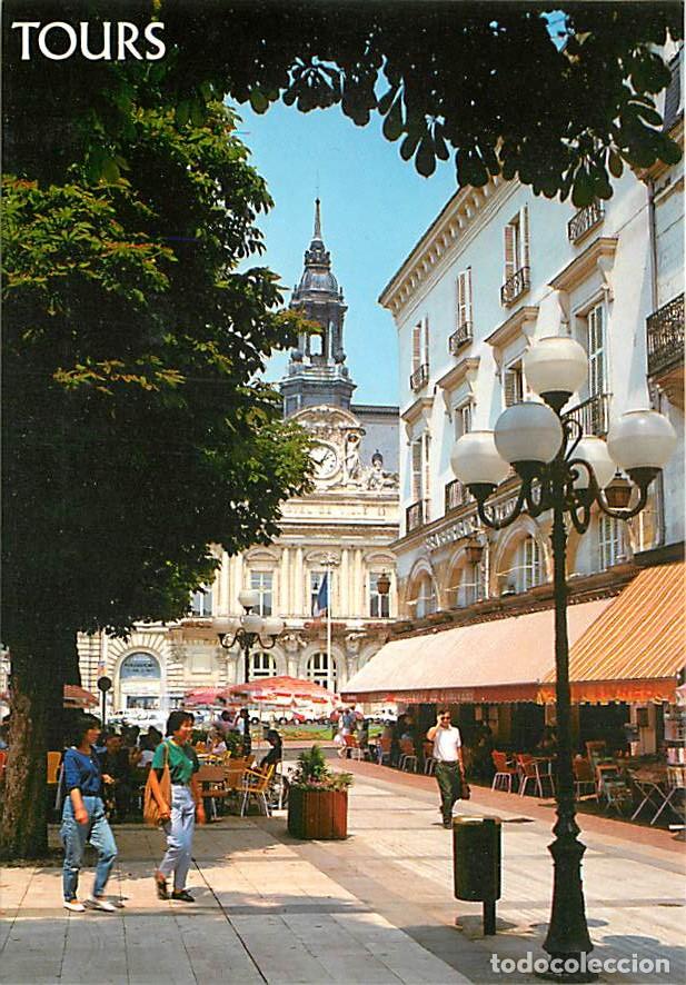 Postales: Francia - 37 - Tours - La place Jean-Jaur&egrave;s et l'h&ocirc;tel-de-ville - Carte Neuve - CPM - Voir Scans Rec