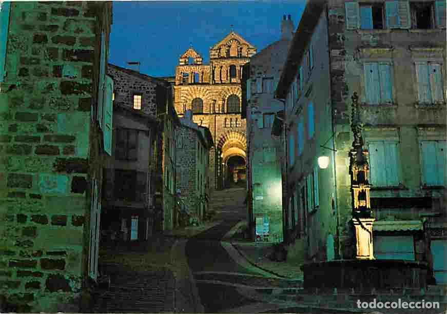 Cartes Postales: Francia - 43 - Le Puy en Velay - La rue des Tables - Fontaine des Tables - Mont&eacute;e &agrave; la Cath&eacute;drale -