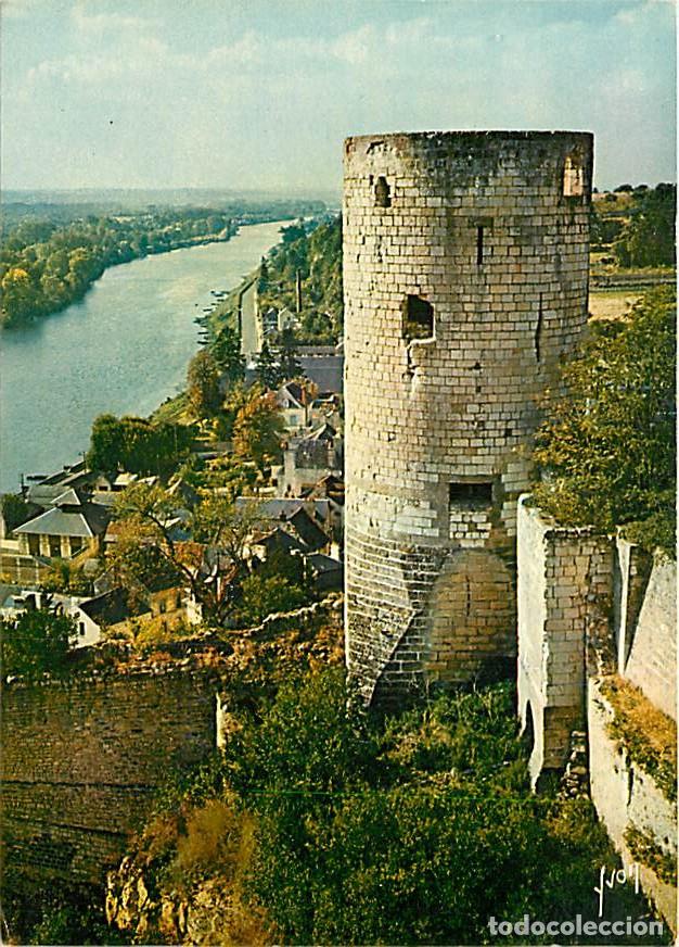 Postales: Francia - 37 - Chinon - Le Ch&acirc;teau - Tour du Moulin et vall&eacute;e de la Vienne - Carte Neuve - CPM - Voi
