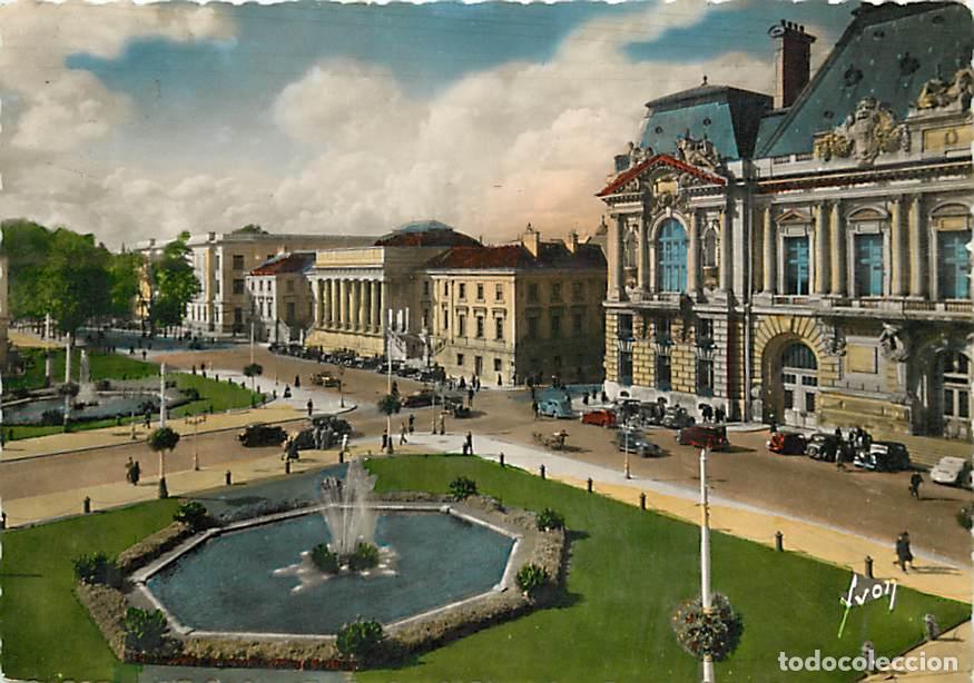 Postales: Francia - 37 - Tours - Place Jean Jaur&egrave;s. I H&ocirc;tel de Ville et le Palais de Justice - CPSM grand form