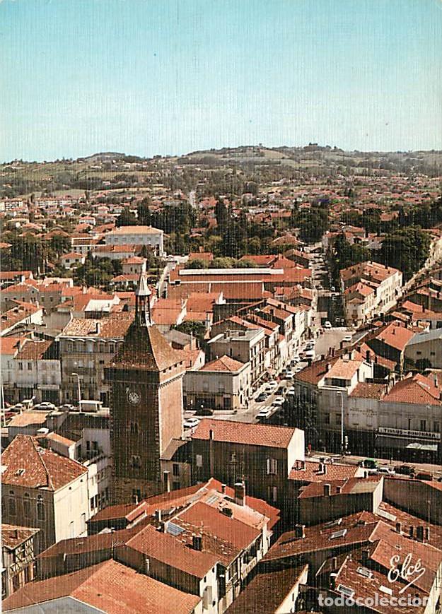 Postales: Francia - 47 - Villeneuve sur Lot - Vue sur la Tour de Paris - Vue a&eacute;rienne - CPM - Voir Scans Recto