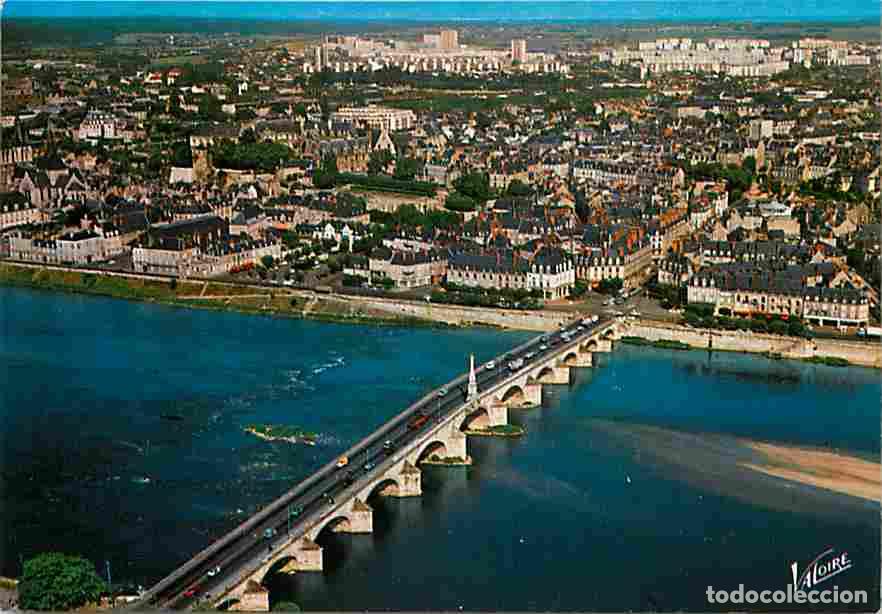 Postales: Francia - 41 - Blois - Vue a&eacute;rienne de la ville - Le pont sur la Loire et la place de la R&eacute;sistance