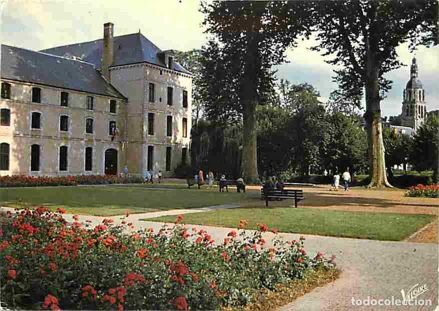 Postales: Francia - 41 - Vendome - Le nouvel h&ocirc;tel de ville - A droite la tour Saint-Martin - Flamme Postale -