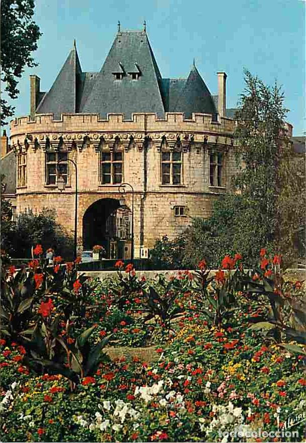 Postales: Francia - 41 - Vendome - La porte Saint-Georges - Fleurs - Carte Neuve - CPM - Voir Scans Recto-Vers