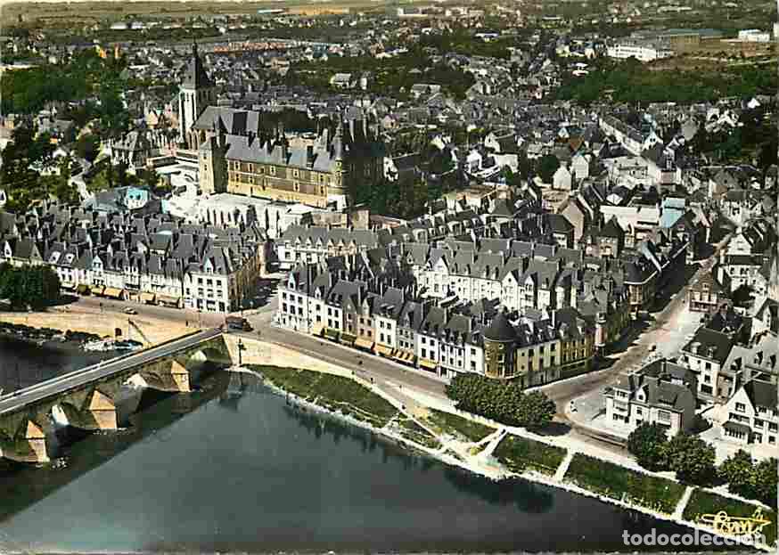 Cartoline: Francia - 45 - Gien - Vue G&eacute;n&eacute;rale a&eacute;rienne - Le Ch&acirc;teau - Flamme Postale - CPM - Voir Scans Recto-V