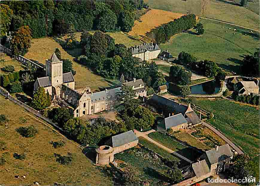 Cartes Postales: Francia - 50 - La Lucerne d'Outremer - L'Abbaye - Ensemble vu du Sud-Ouest - Vue a&eacute;rienne - Carte Ne