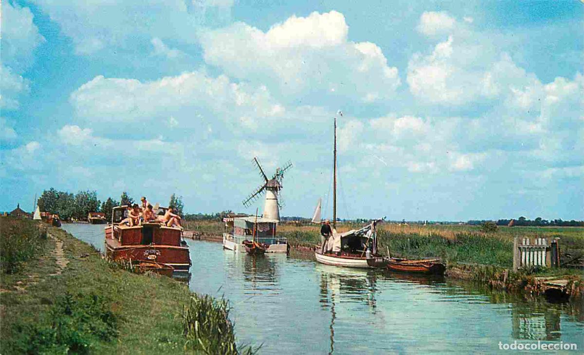 Postcards: Royaume-Uni - Thurne - Thurne mill and dyke - The river thurne flows through one of the flattest par