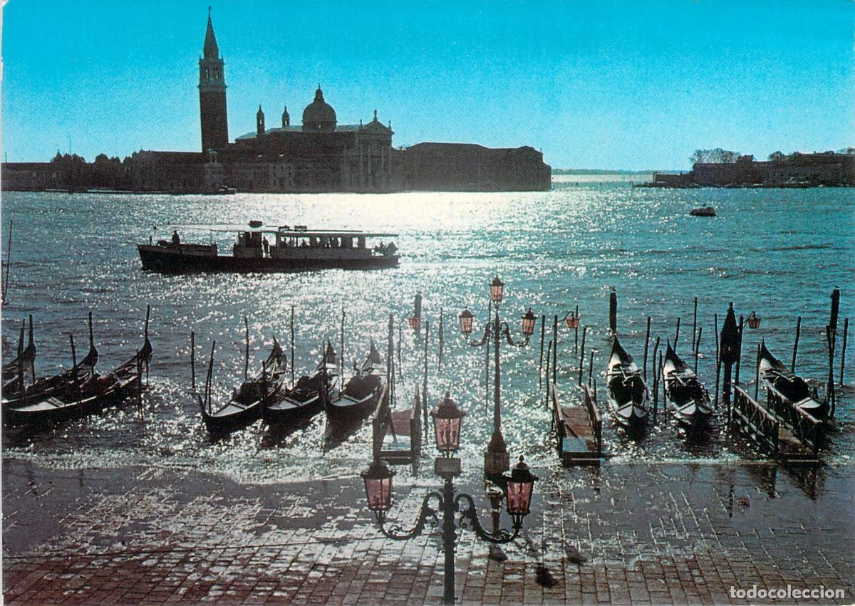 Postales: Postal Venecia, Isola San Giorgio Maggiore, G&oacute;ndolas en primer plano